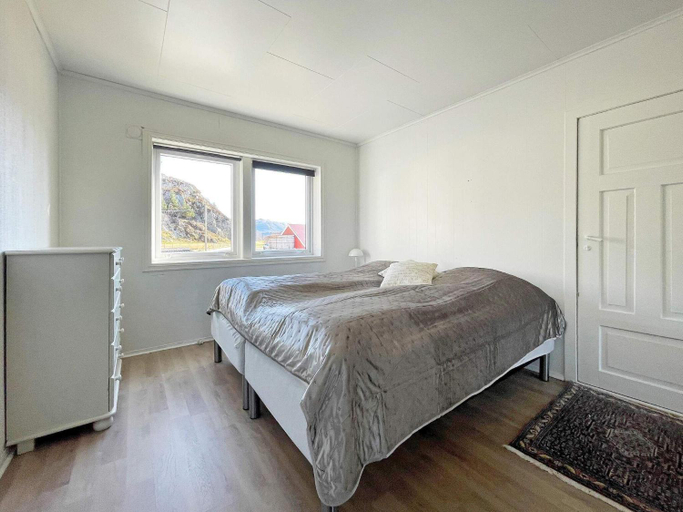 Bedroom 2, person holiday home in Bremanger, Bremanger