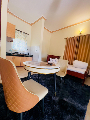 Others 3, golden hotel and apartments, Mbarara