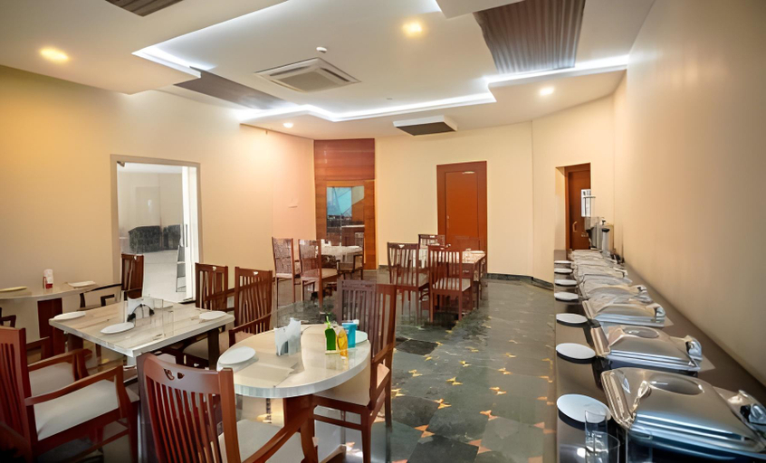 Food & Drinks, Kings Crown Hotel Salt Lake, North 24 Parganas