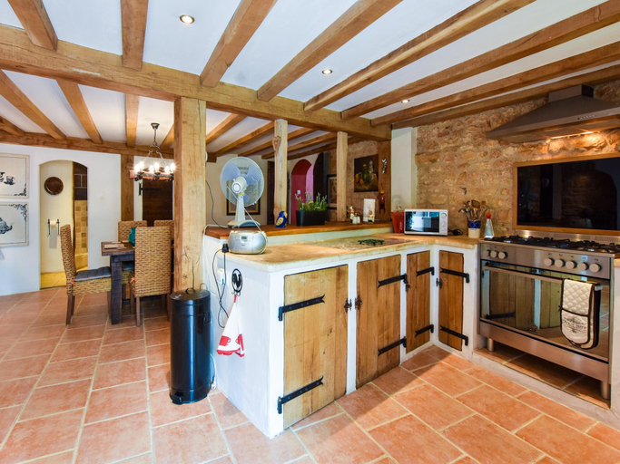 Others 5, Holiday Home in Charente with Pool, Charente