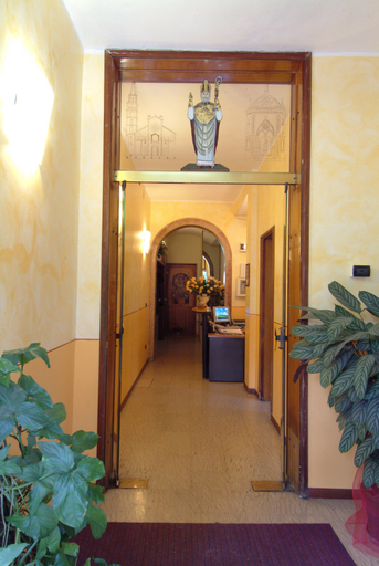 Others 5, Hotel San Geminiano, Modena