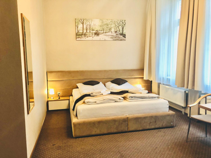 Bedroom 2, Park Hotel Dobrodzien, Olesno