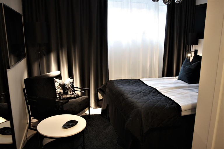 Bedroom 2, Sky Hotel City Apartments, Linköping
