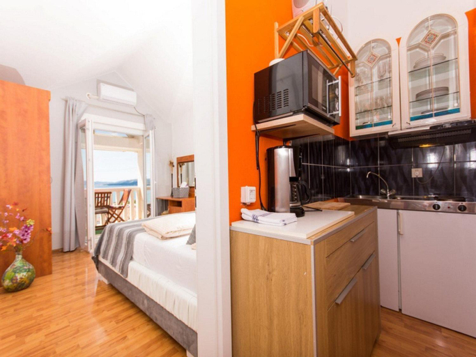 Bedroom 3, Villa Stil - Two Bedroom Apartment with Balcony and Sea View 203 President, Okrug