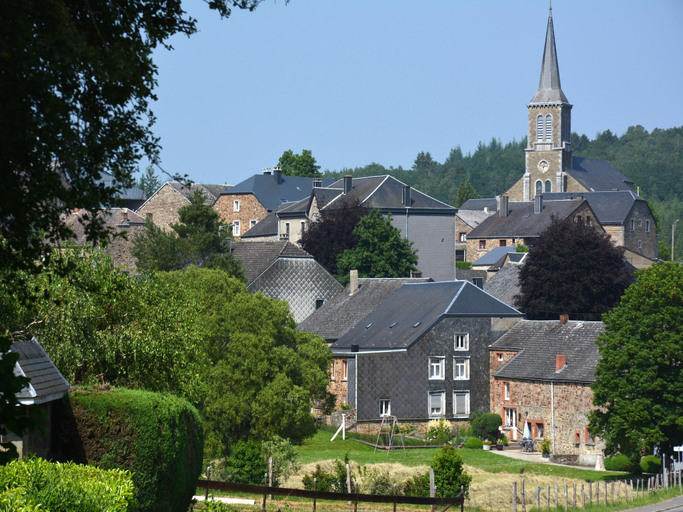 Others 4, Vintage home with pets, Luxembourg