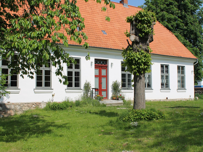 Exterior & Views 1, Kleine Ferienwohnung in Steffenshagen mit Garten, Rostock