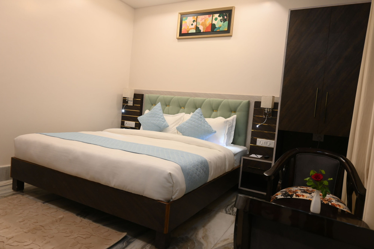 Bedroom 3, Hotel Kashi Crown, Varanasi