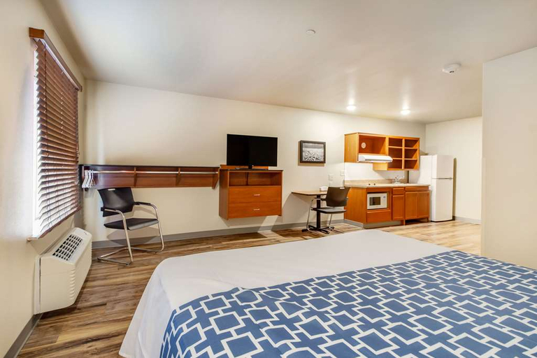 Exterior & Views 2, Econo Lodge Burlington, Kit Carson