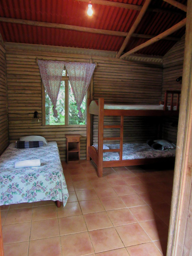 Bedroom 3, Centro Manu, Pococí