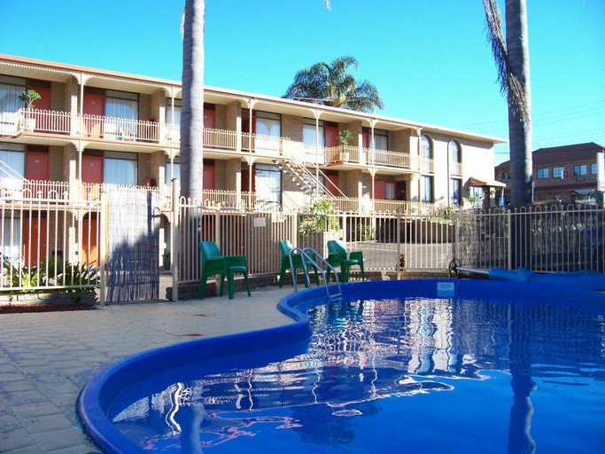 Sport & Beauty, Town Centre Motor Inn, Bega Valley