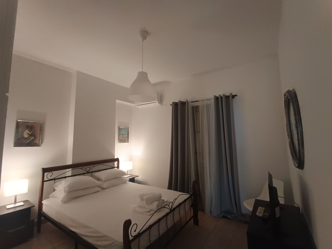 Bedroom 4, Villa Constantina Apartments, Peloponnese