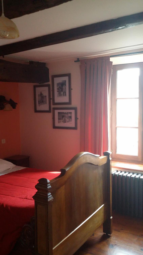 Bedroom 2, Hotel des Voyageurs, Cantal