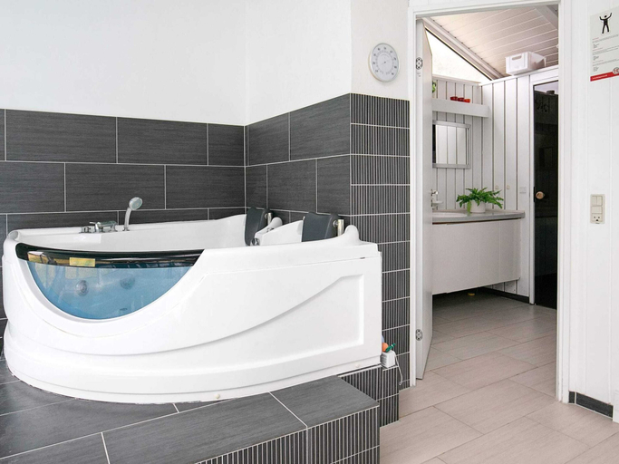 Bathroom 3, Holiday Home in Løkken, Jammerbugt