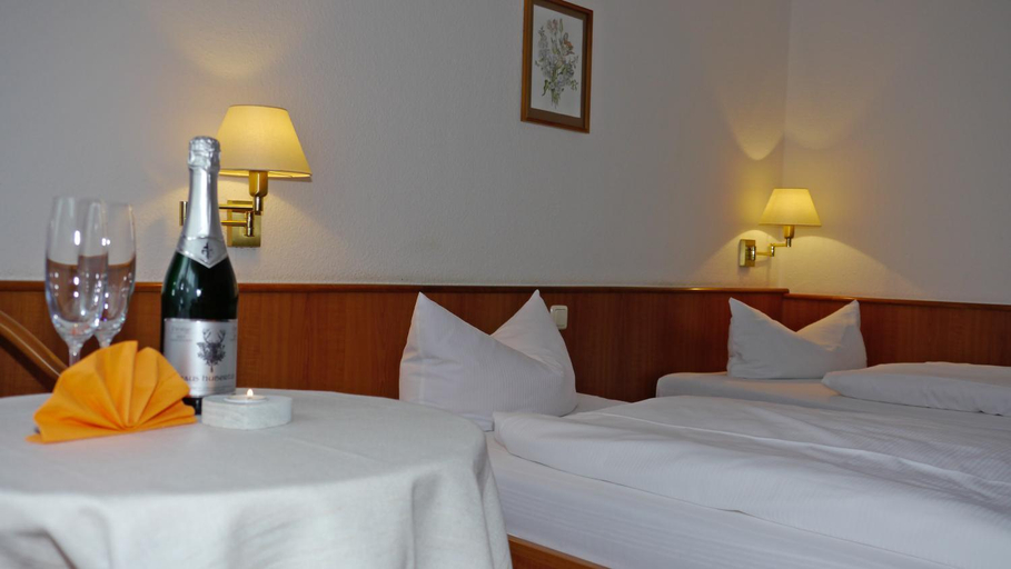Bedroom 2, Naturparkhotel Haus Hubertus, Görlitz