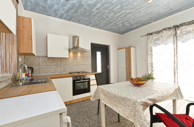 3, Bright studio apartment with pool view, Vodnjan