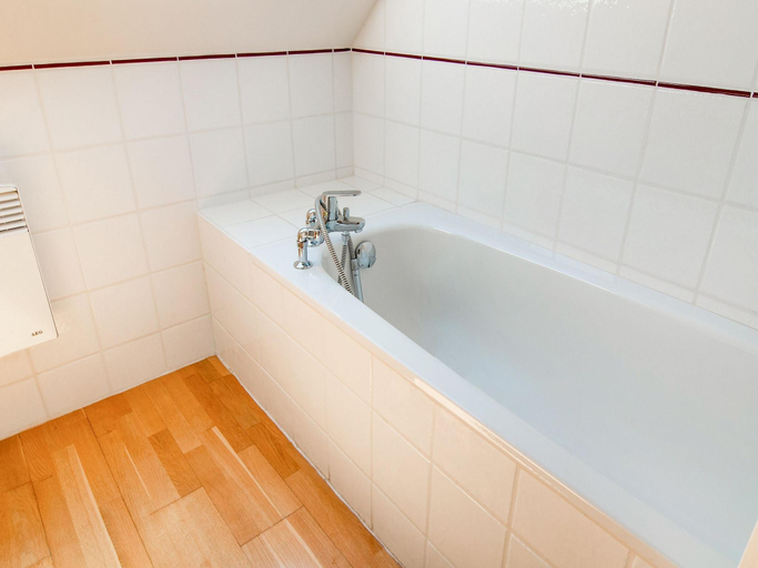 Others 5, Holiday Home in Treignes for 9 Person, Namur