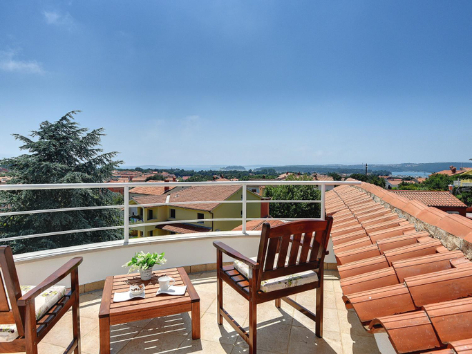 Others 2, Villa in Medulin with Private Pool, Medulin