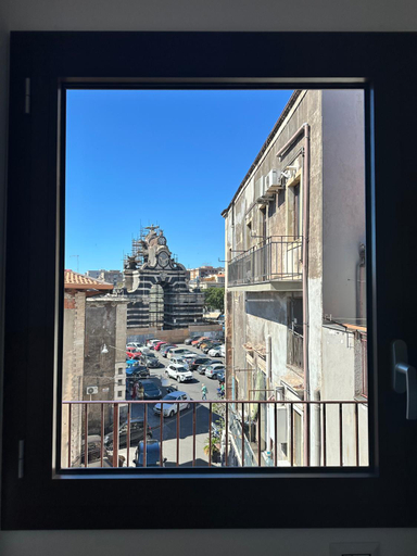 Others 3, Dimora Ferdinandea, Catania