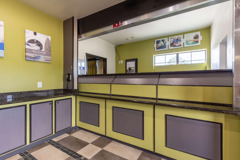 Public Area 2, Studio 6 Bay City, TX, Matagorda