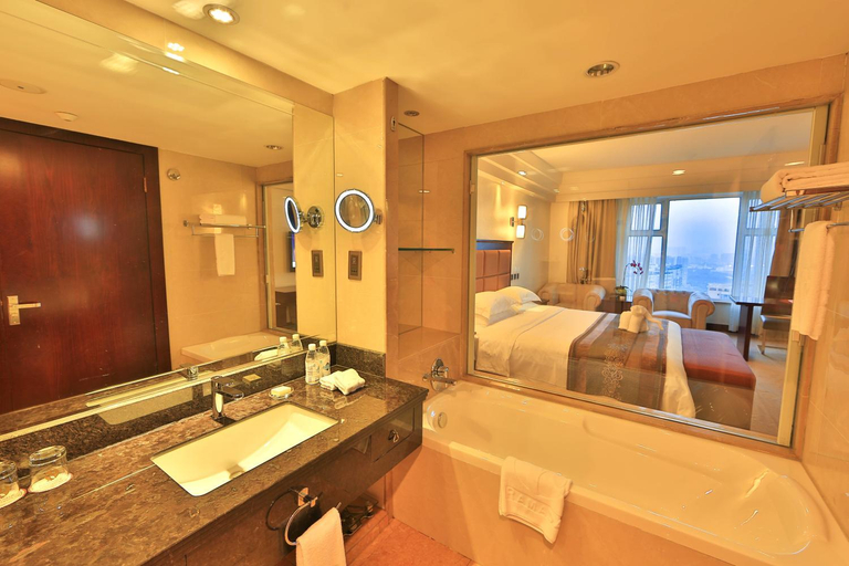 Bathroom 4, Ramada by Wyndham Chengdu North, Chengdu