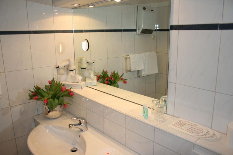 Bathroom 4, Schlosshotel & Himmelreich Braunfels, Lahn-Dill-Kreis