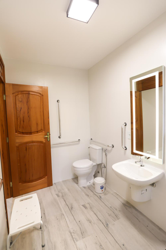 Bathroom 3, NaCasa Hostel, Maués