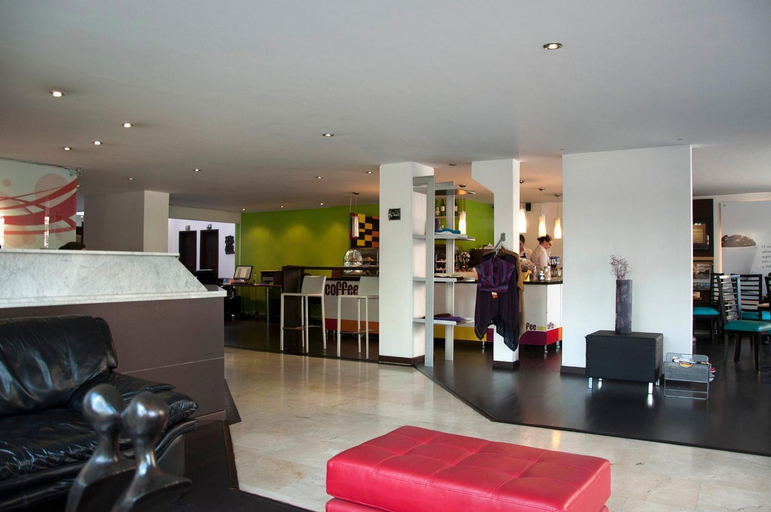 Public Area, Apartaestudios Los Andes, Santafé de Bogotá