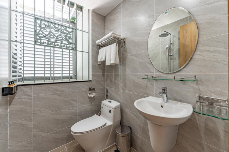 Bathroom 3, Thanh Long Hotel - Apartment, Ho Chi Minh City