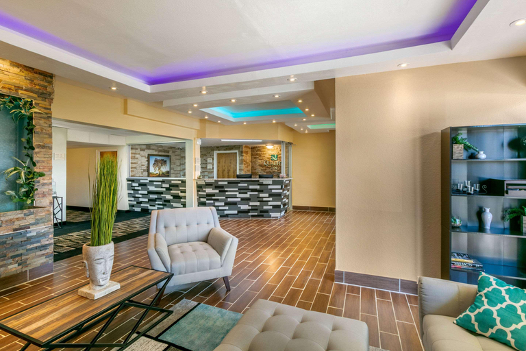 Public Area 2, Quality Inn Rawlins I-80, Carbon