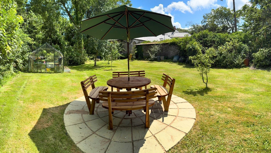 Others 5, Monkleigh Coachmans Cottage 1 Bedroom, Devon