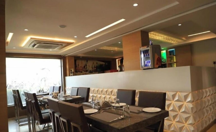 Food & Drinks 2, J.D HOTEL, Surat