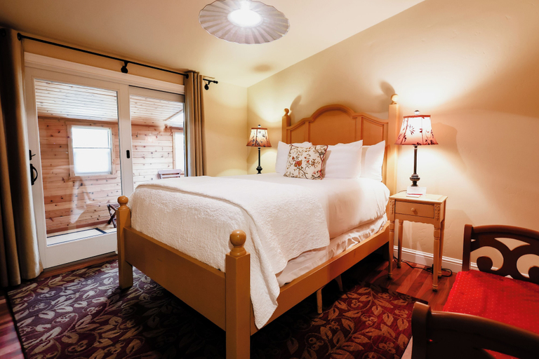 Bedroom 2, the cottages of napa valley, Napa