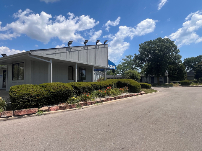 Exterior & Views 2, Stay-Well Inn - Monroe, Monroe