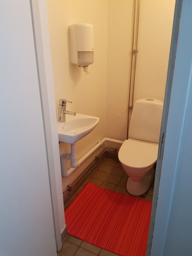 Bathroom 3, Alkoven Logi, Falkenberg