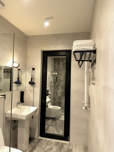 Bathroom 4, Hotel Chiatureli, Chiatura