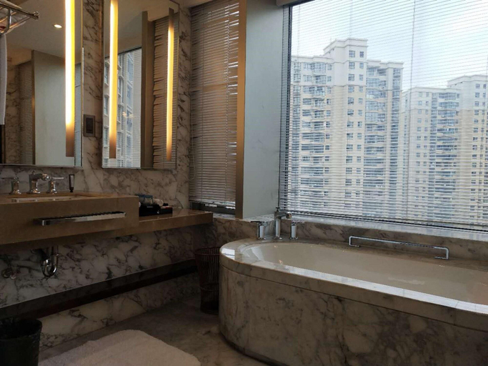 Bathroom 5, Ramada Plaza by Wyndham Qiandeng Kunshan, Suzhou