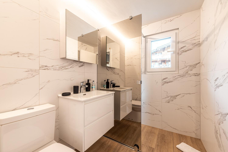 Bathroom, Central & Elegant Apartments,partially with Fireplace, by Zermatt Rental, Visp