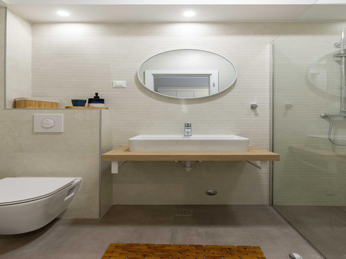 Bathroom 3, Apartments aMare - Three Bedroom Apartment with Terrace and Jacuzzi, Dubrovnik