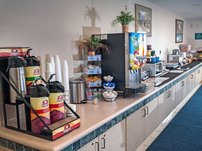 Food & Drinks 5, SureStay Plus Hotel by Best Western Billings, Yellowstone