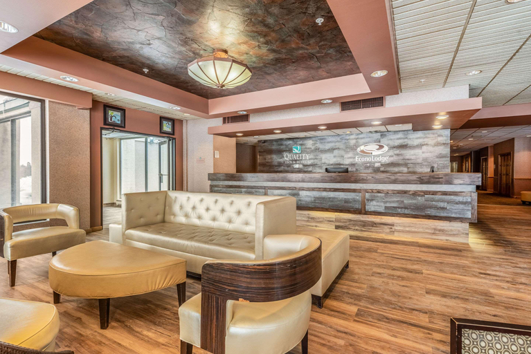 Public Area 3, Quality Inn & Suites Brainerd, Crow Wing