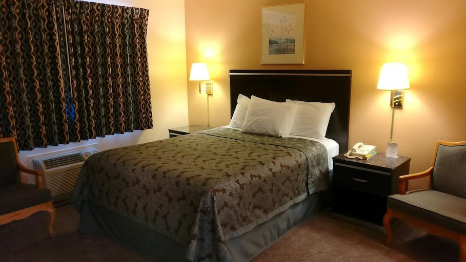 Bedroom 2, Royal Inn Eugene- Airport, Lane