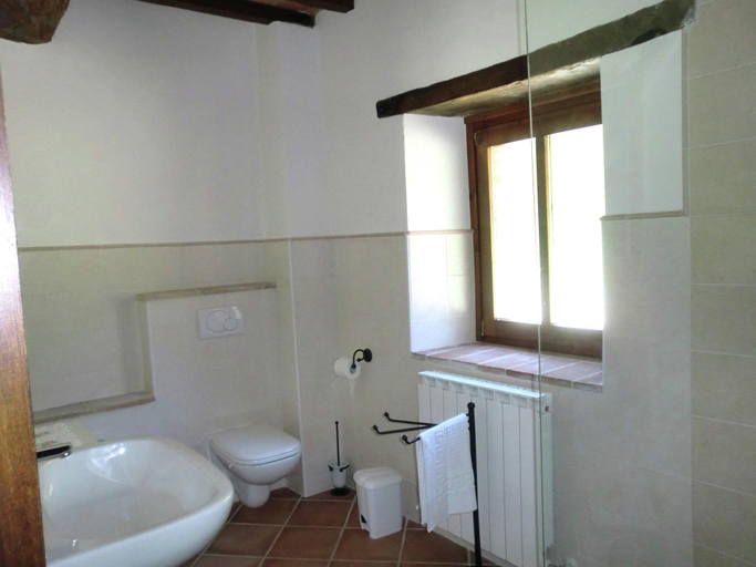 Bathroom, Stay with Local Flavors, Perugia