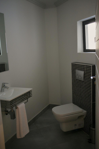 Bathroom 5, S Villa Moyal Executive Apartment and Suites, City of Johannesburg