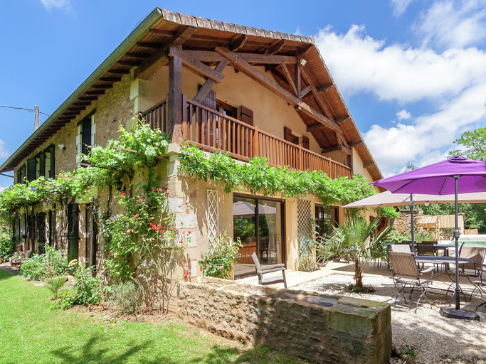 Exterior & Views 1, Large farmhouse with private garden, Dordogne