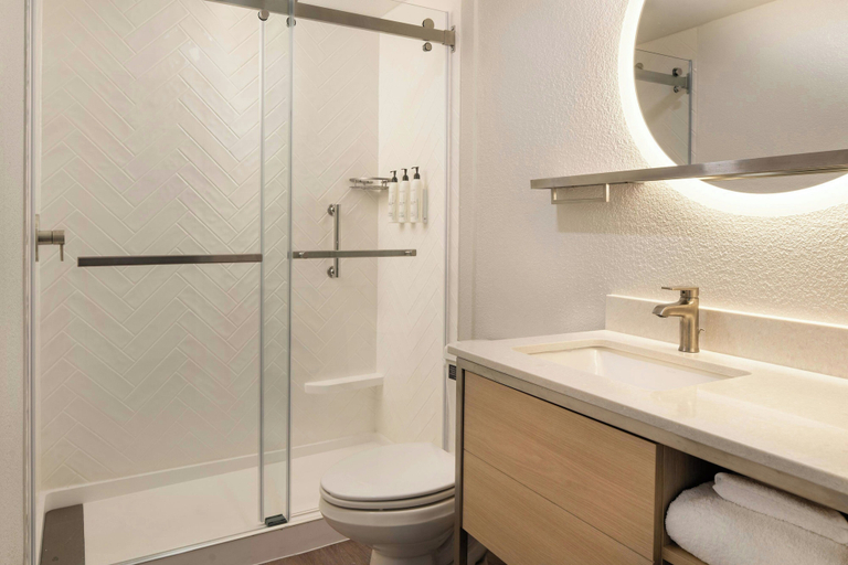 Bathroom 4, Towneplace Suites Milpitas Silicon Valley, Santa Clara