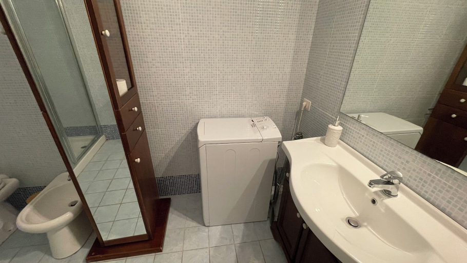 Bathroom 5, Cleo Lavanda, Ancona