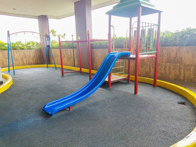 Children's play area - outdoor, Restful Studio Room At Serpong Greenview Apartment, Tangerang Selatan