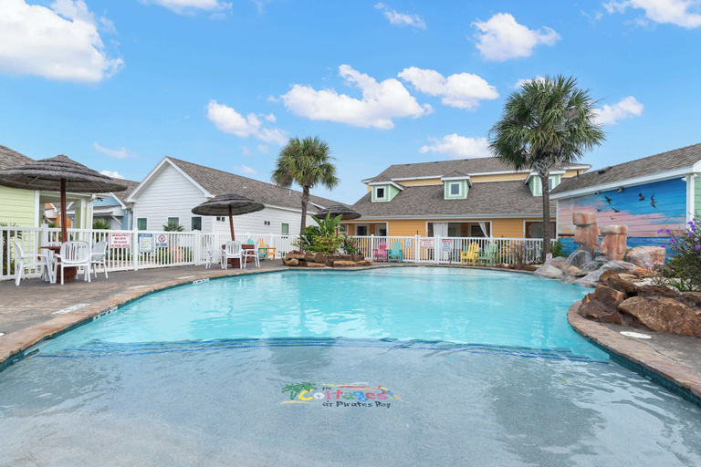 Sport & Beauty 3, Mango Bungalow Sleeps 8 2 Community Pools, Nueces