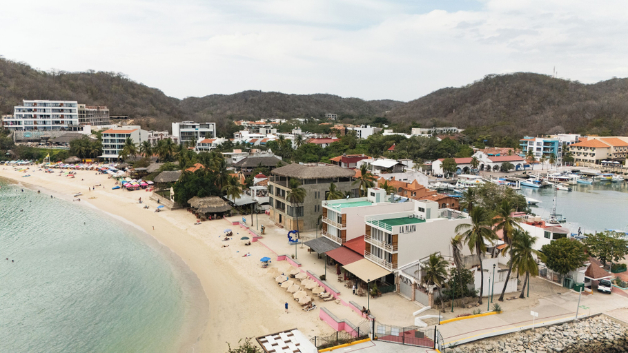 Exterior & Views 2, Suites La Playa, Dist. Pochutla