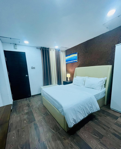 Others 4, Newyork Guest House, Thimbirigasyaya